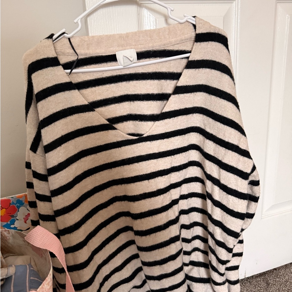 H&M Beige and Black Striped V-Neck Sweater